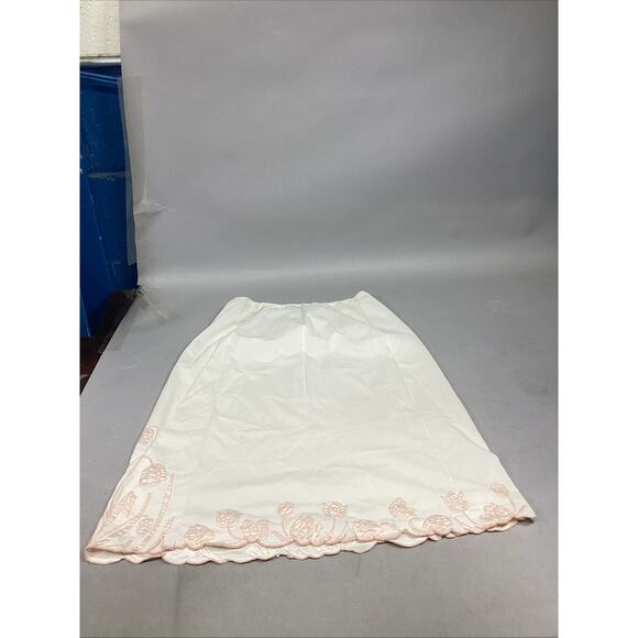 Odette Barsa Cream Colored Slip With Light Pink Embroidered Flowers - Medium - Picture 7 of 11